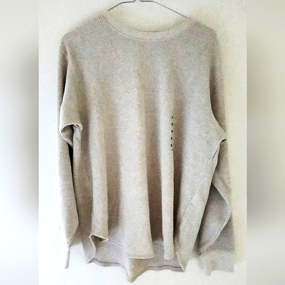 Uniqlo NWT Women's Natural Waffle Crew Neck Long Sleeve Top Relaxed Fit Medium - Picture 1 of 7